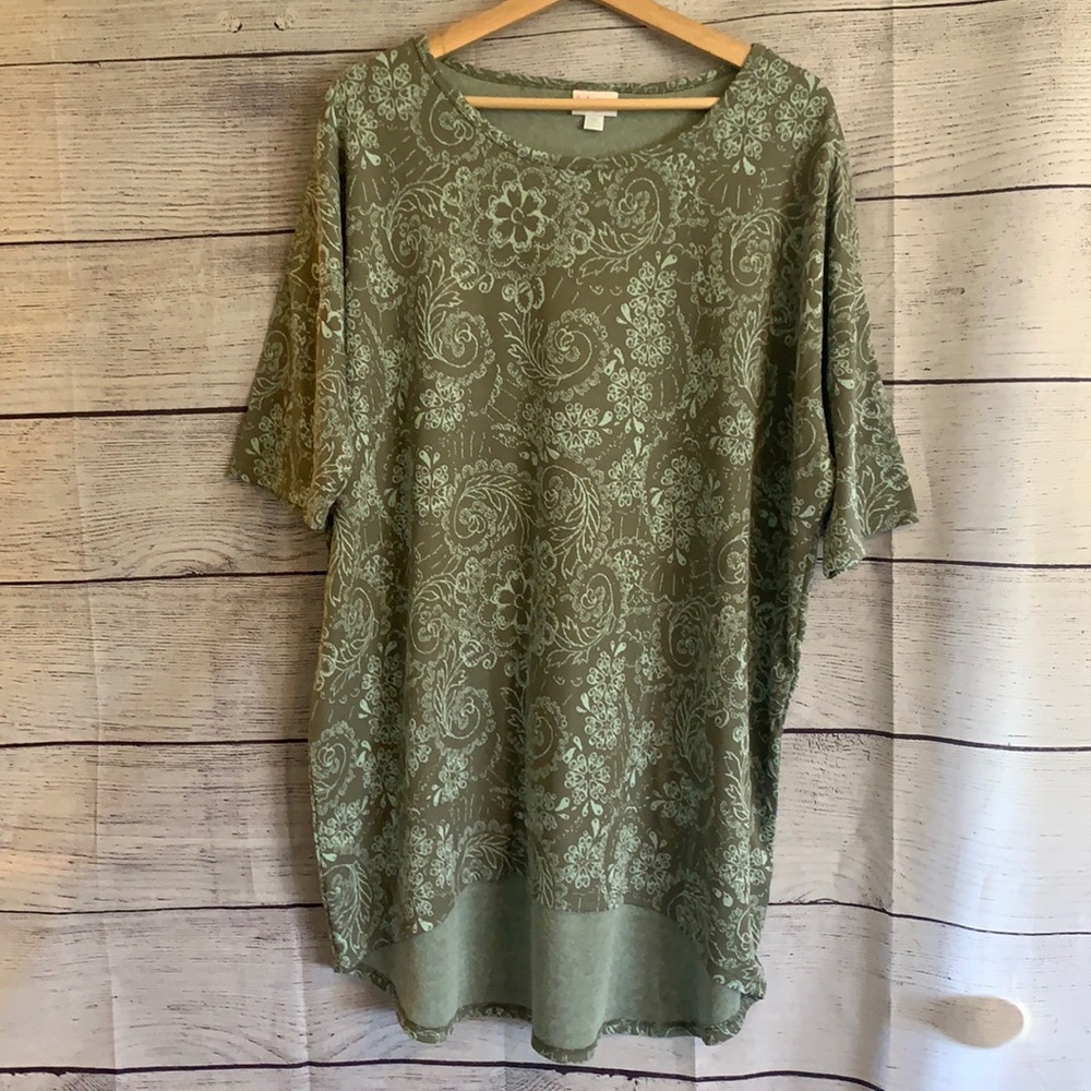 Lularoe Irma Tunic Tee